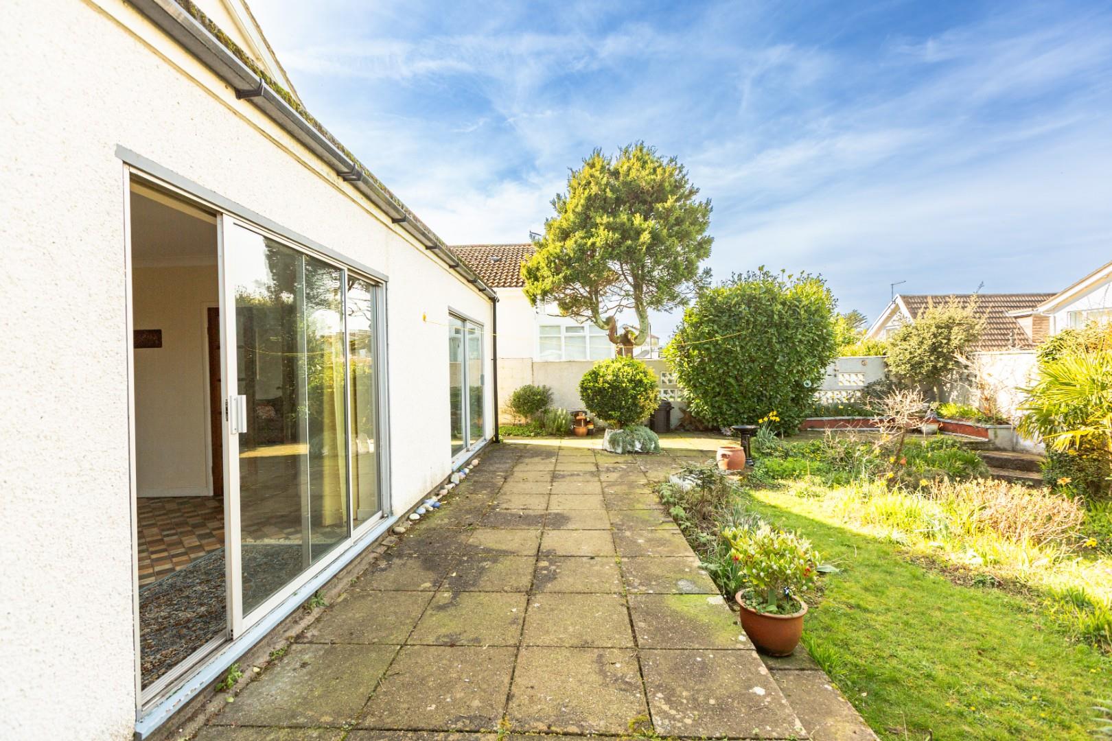 Pennard Drive, Southgate, Swansea, SA3 2DW